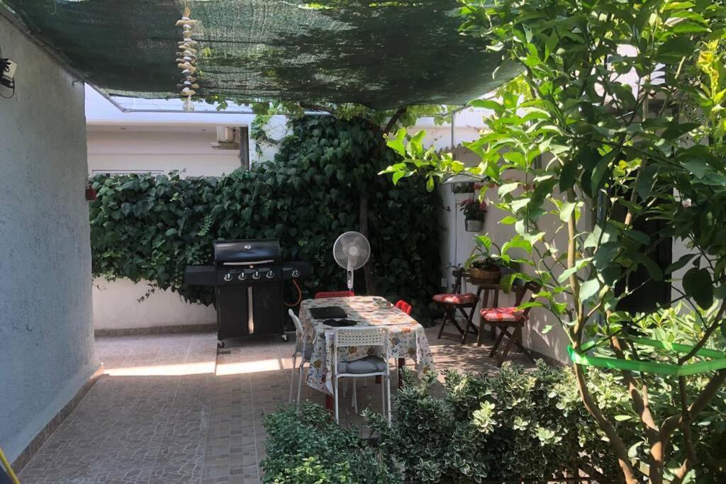 Ανακαινισμενη Μονοκατοικια 125 Τμ Στο Κεντρο Με Κηπο Vila Mesolóngion Exterior foto